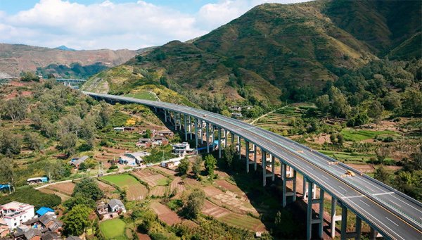 大牛时代配资 云南会泽至巧家高速公路全线通车